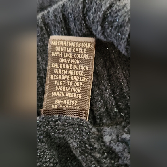 Hillard and Hanson turtleneck Sweater - Picture 10 of 10